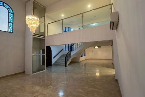 Villa de 5 dormitorios en Muscat, Oman No. 54837 8
