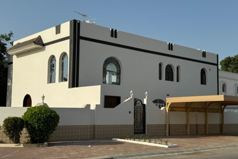 Villa de 5 dormitorios en Muscat, Oman No. 54837 3