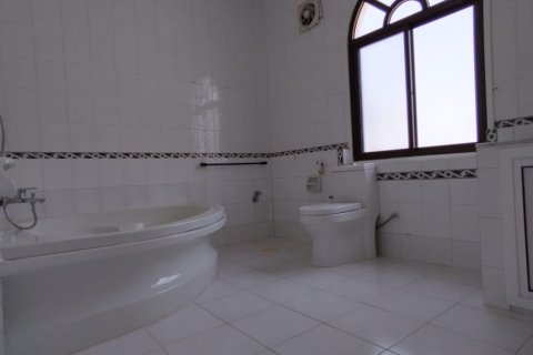 Villa de 5 dormitorios en Muscat, Oman No. 54837 18