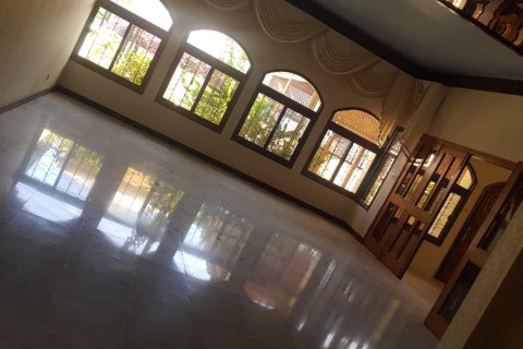 Villa de 7 chambres à Al Khuwair, Oman No. 54838 11