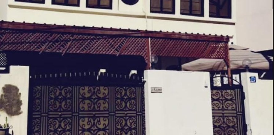 Villa de 7 chambres à Al Khuwair, Oman No. 54838