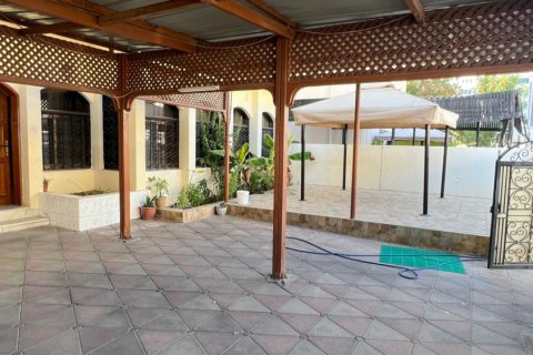 Villa de 7 chambres à Al Khuwair, Oman No. 54838 3