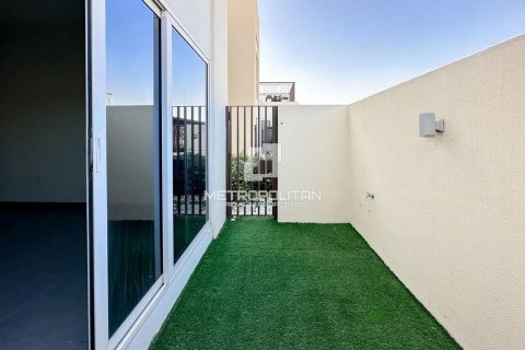 3 bedrooms Apartment in EMAAR South, UAE No. 129803 7