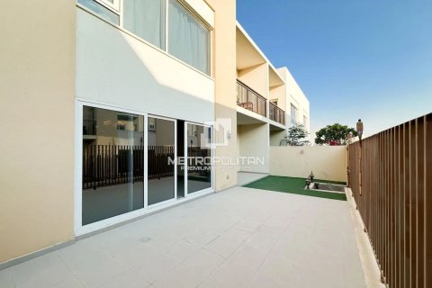 3 bedrooms Apartment in EMAAR South, UAE No. 129803 5