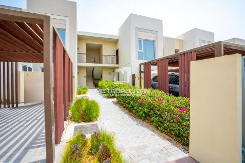 3 bedrooms Apartment in EMAAR South, UAE No. 129803
