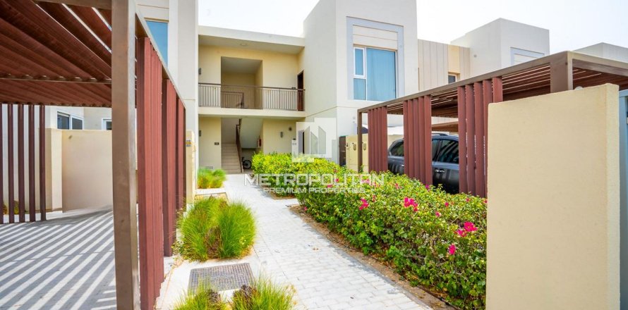 3 bedrooms Apartment in EMAAR South, UAE No. 129803