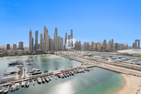 Appartement de 2 chambres à EMAAR Beachfront, UAE No. 130236