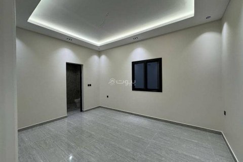 8 bedrooms Villa in Khobar, Saudi Arabia No. 59926 9