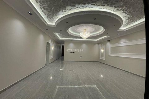 8 bedrooms Villa in Khobar, Saudi Arabia No. 59926 19