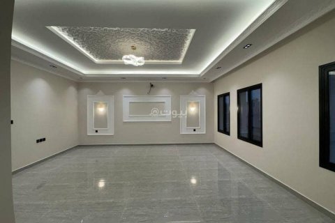 8 bedrooms Villa in Khobar, Saudi Arabia No. 59926 14