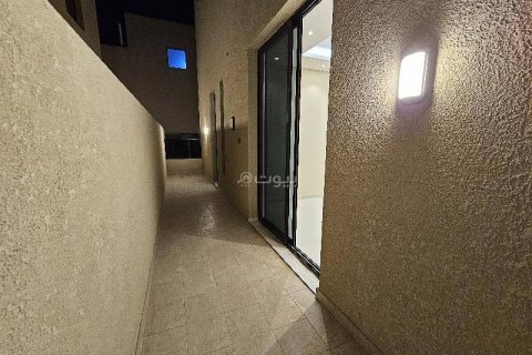 Villa de 8 dormitorios en Riyadh, Saudi Arabia No. 59927 15