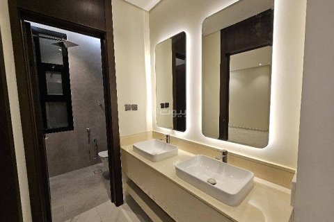 Villa de 8 dormitorios en Riyadh, Saudi Arabia No. 59927 13