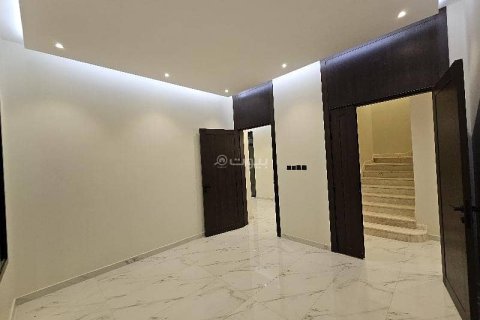 Villa de 8 dormitorios en Riyadh, Saudi Arabia No. 59927 6