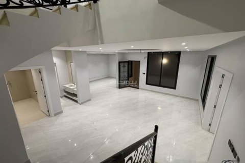 5 bedrooms Villa in Khobar, Saudi Arabia No. 59974 16