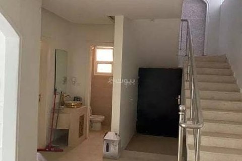6 bedrooms Villa in Riyadh, Saudi Arabia No. 61351 4