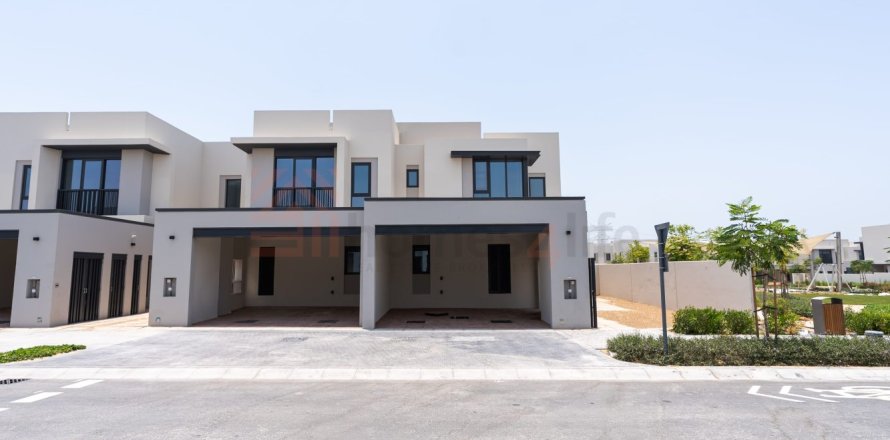 4 bedrooms Townhouse in Jebel Ali, UAE No. 165415