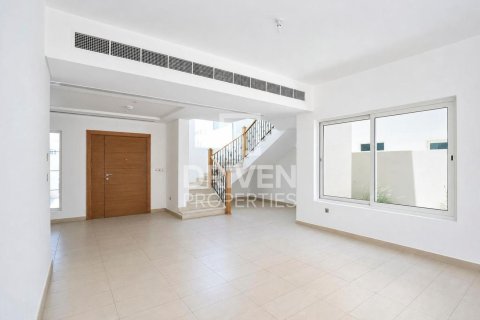 3 bedrooms Villa in Jumeirah Park, UAE No. 202866