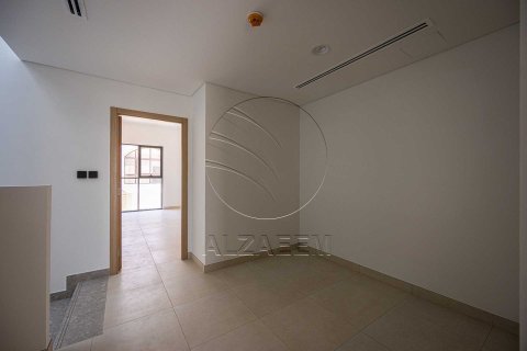 2 bedrooms Villa in Abu Dhabi, UAE No. 167942