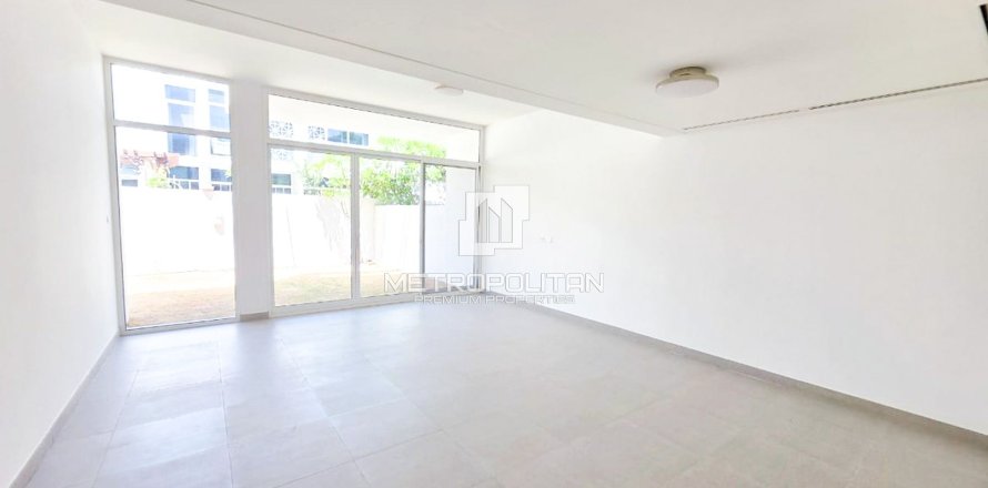 Townhouse de 3 chambres à Arabella Townhouses, UAE No. 128458
