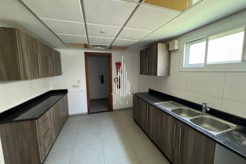 Villa de 4 chambres à Khalifa City, UAE No. 24829 6