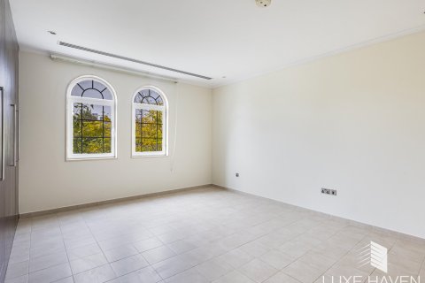 4 bedrooms Villa in Legacy, UAE No. 14387 3