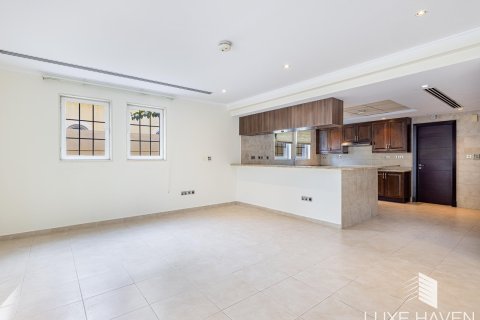 4 bedrooms Villa in Legacy, UAE No. 14387 9