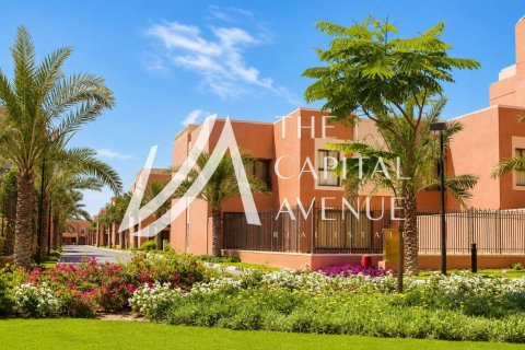 4 bedrooms Villa in Abu Dhabi, UAE No. 207632