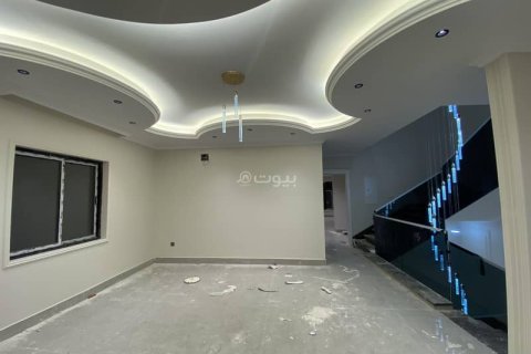 4 bedrooms Villa in Khobar, Saudi Arabia No. 60116