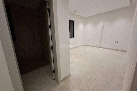 Villa de 5 dormitorios en Riyadh, Saudi Arabia No. 67985 13