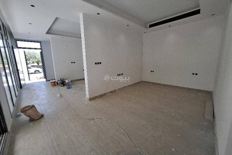 Villa de 5 dormitorios en Riyadh, Saudi Arabia No. 67985 4