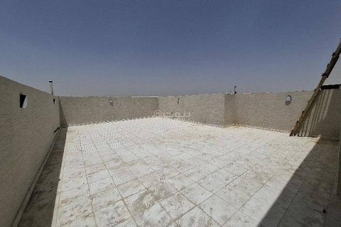 Villa de 5 dormitorios en Riyadh, Saudi Arabia No. 67985 8