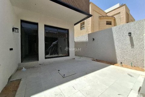 4 bedrooms Apartment in Riyadh, Saudi Arabia No. 67980 10