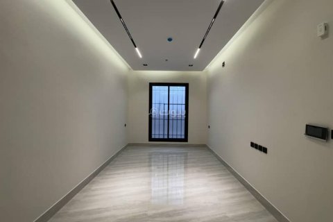3 bedrooms Apartment in Riyadh, Saudi Arabia No. 67982 15