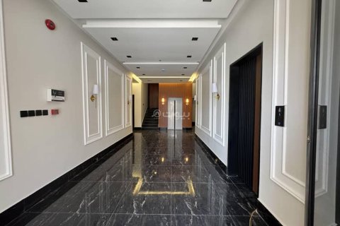 3 bedrooms Apartment in Riyadh, Saudi Arabia No. 67982 10