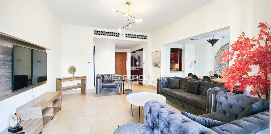 2 bedrooms Apartment in Old Town, UAE No. 130232