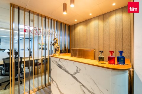 118m² Office in Dubai, UAE No. 144375