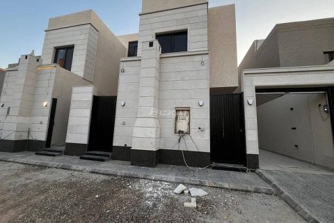 5 bedrooms Villa in Riyadh, Saudi Arabia No. 60222