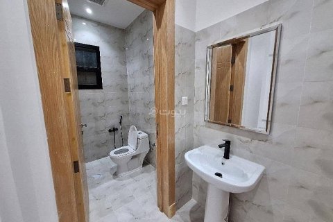 Villa de 3 dormitorios en Riyadh, Saudi Arabia No. 60225 21