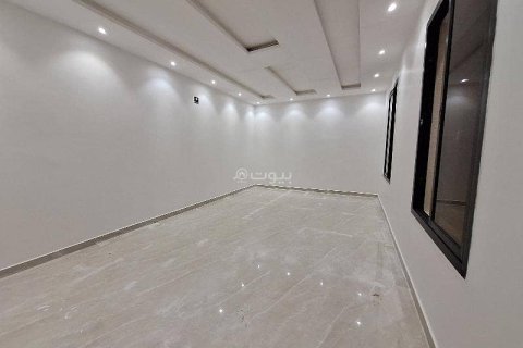 Villa de 3 dormitorios en Riyadh, Saudi Arabia No. 60225 4