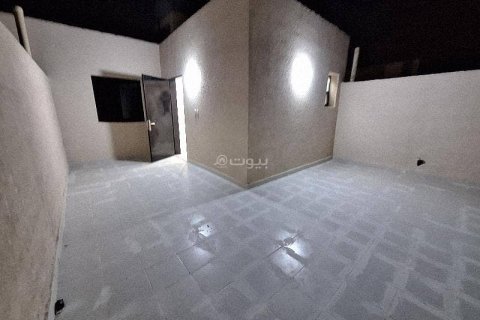Villa de 3 dormitorios en Riyadh, Saudi Arabia No. 60225 26