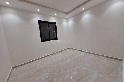 Villa de 3 dormitorios en Riyadh, Saudi Arabia No. 60225 18