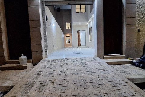 3 bedrooms Villa in Riyadh, Saudi Arabia No. 60225