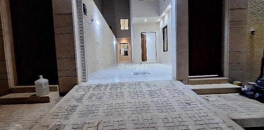 Villa de 3 dormitorios en Riyadh, Saudi Arabia No. 60225