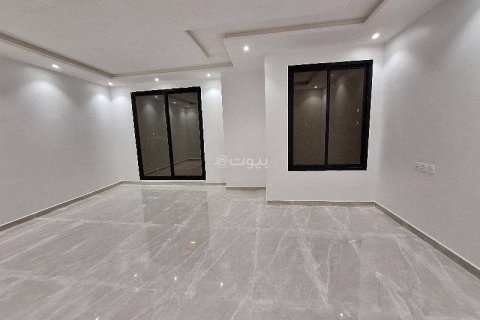 Villa de 3 dormitorios en Riyadh, Saudi Arabia No. 60225 15