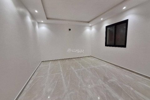 Villa de 3 dormitorios en Riyadh, Saudi Arabia No. 60225 20