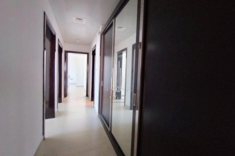 3 غرف نوم شقة في Hamdan Street, الإمارات العربية المتحدة رقم 52081 7