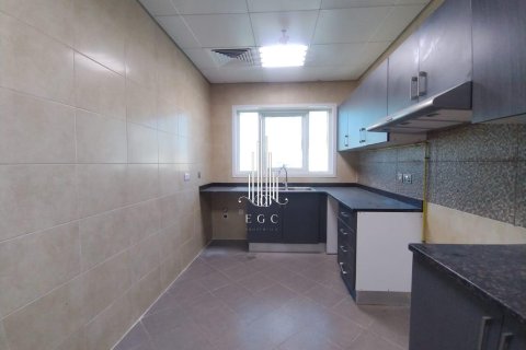 3 غرف نوم شقة في Hamdan Street, الإمارات العربية المتحدة رقم 52081 9