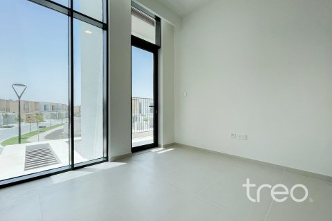 3 bedrooms Townhouse in Dubai, UAE No. 188144 16