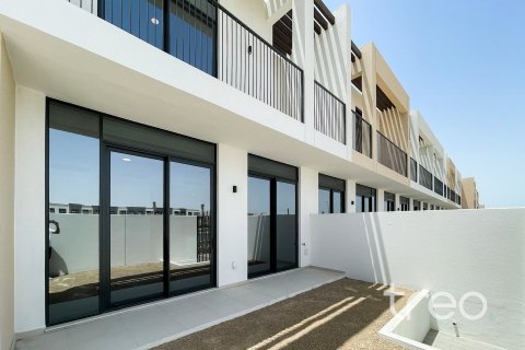 3 bedrooms Townhouse in Dubai, UAE No. 188144