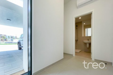 3 bedrooms Townhouse in Dubai, UAE No. 188144 7